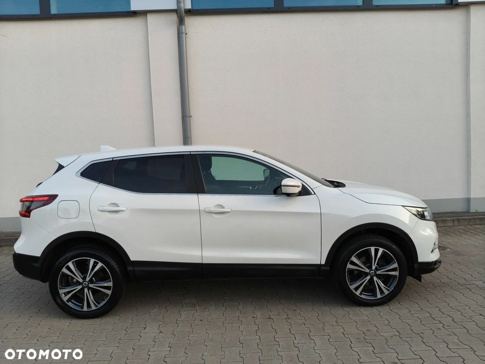 Nissan Qashqai 1.2 DIG-T N-Connecta EU6 - 3