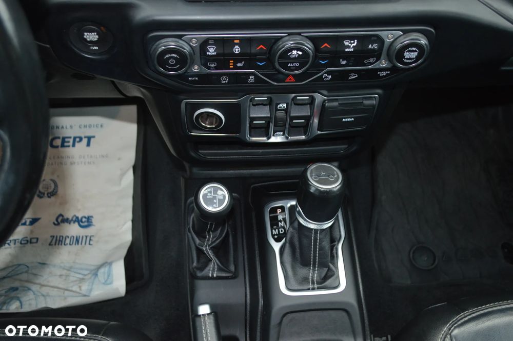 Jeep Wrangler Unlimited GME 2.0 Turbo Sahara - 21