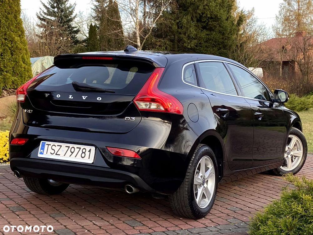 Volvo V40 D3 Momentum - 4