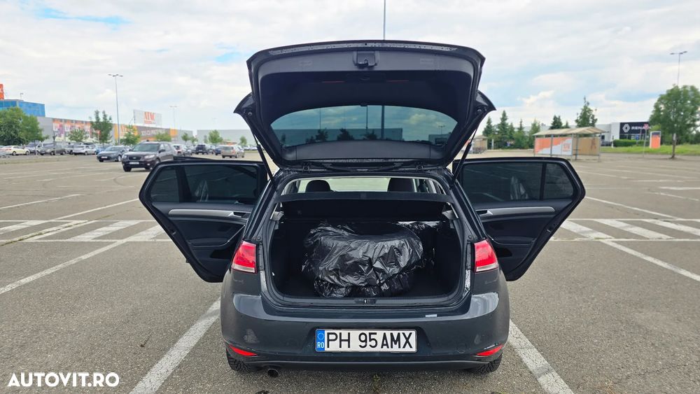 Volkswagen Golf 1.6 TDI BMT Comfortline - 10