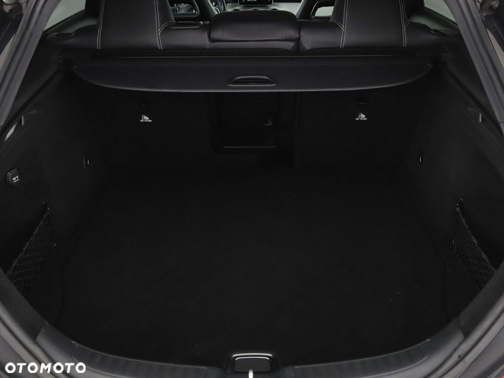 Mercedes-Benz CLA 200 7G-DCT Urban - 21