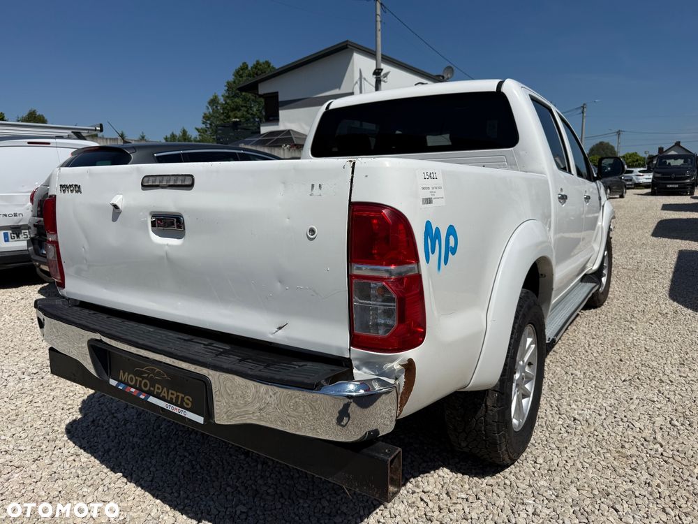 Toyota Hilux - 3