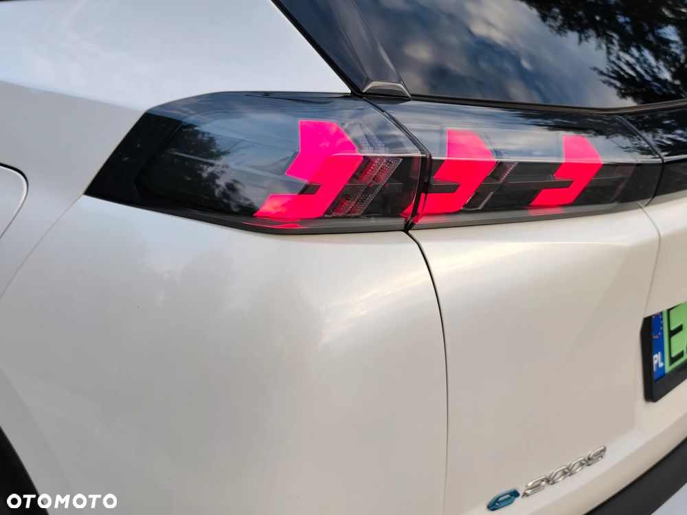 Peugeot 2008 136 GT - 16