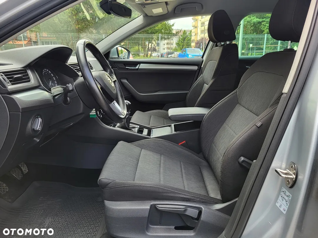 Skoda Superb 2.0 TDI Ambition - 13