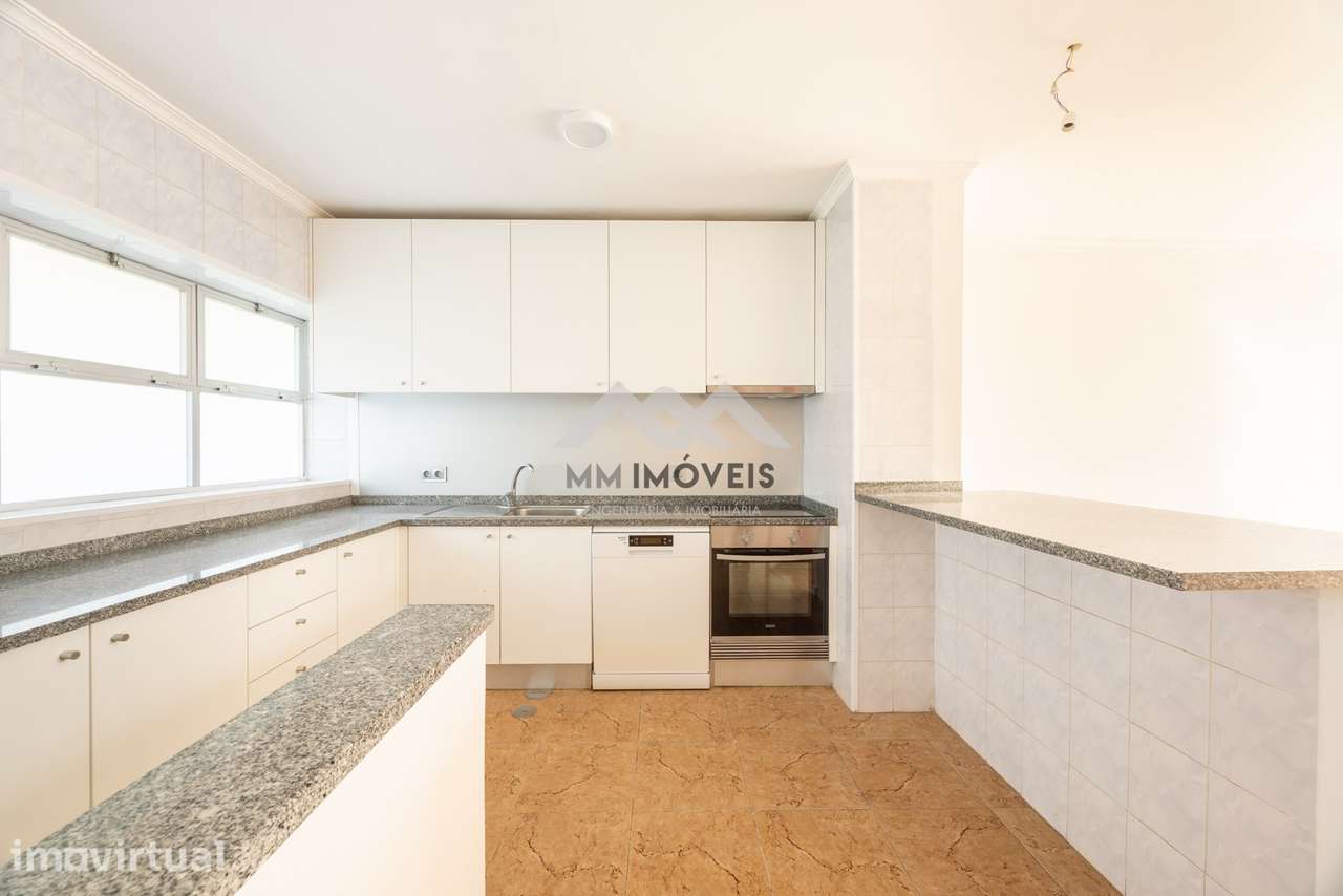 Apartamento T3 | Duplex |  Arrendamento | Antas – Porto - Grande imagem: 2/30
