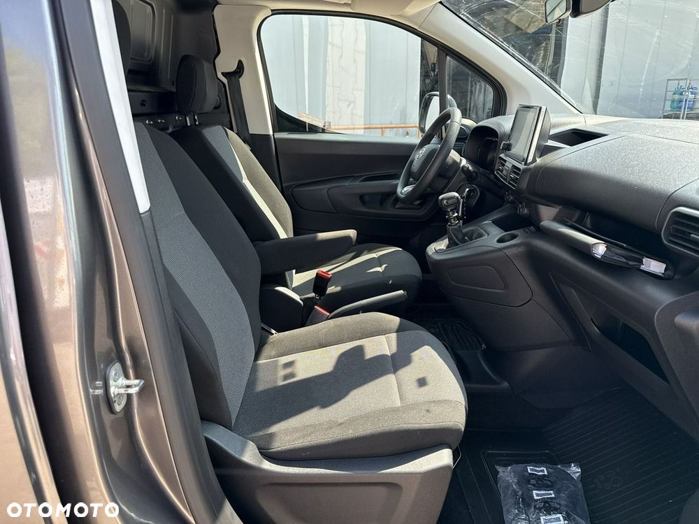 Toyota Proace City - 15