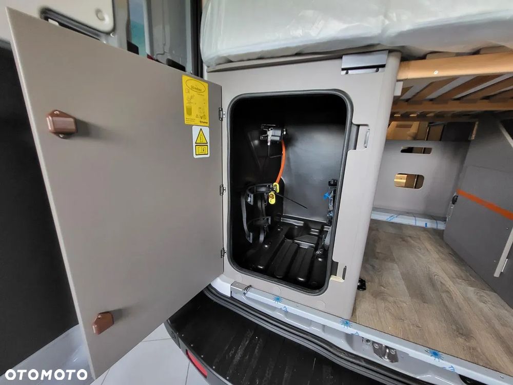 LMC Innovan 590 Active - 4 osobowy, Używany, FV23%, Doposażony - 23