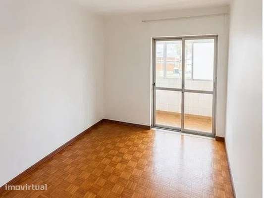 T3 no Montijo com varanda, elevador e 2 WC - Grande imagem: 2/16