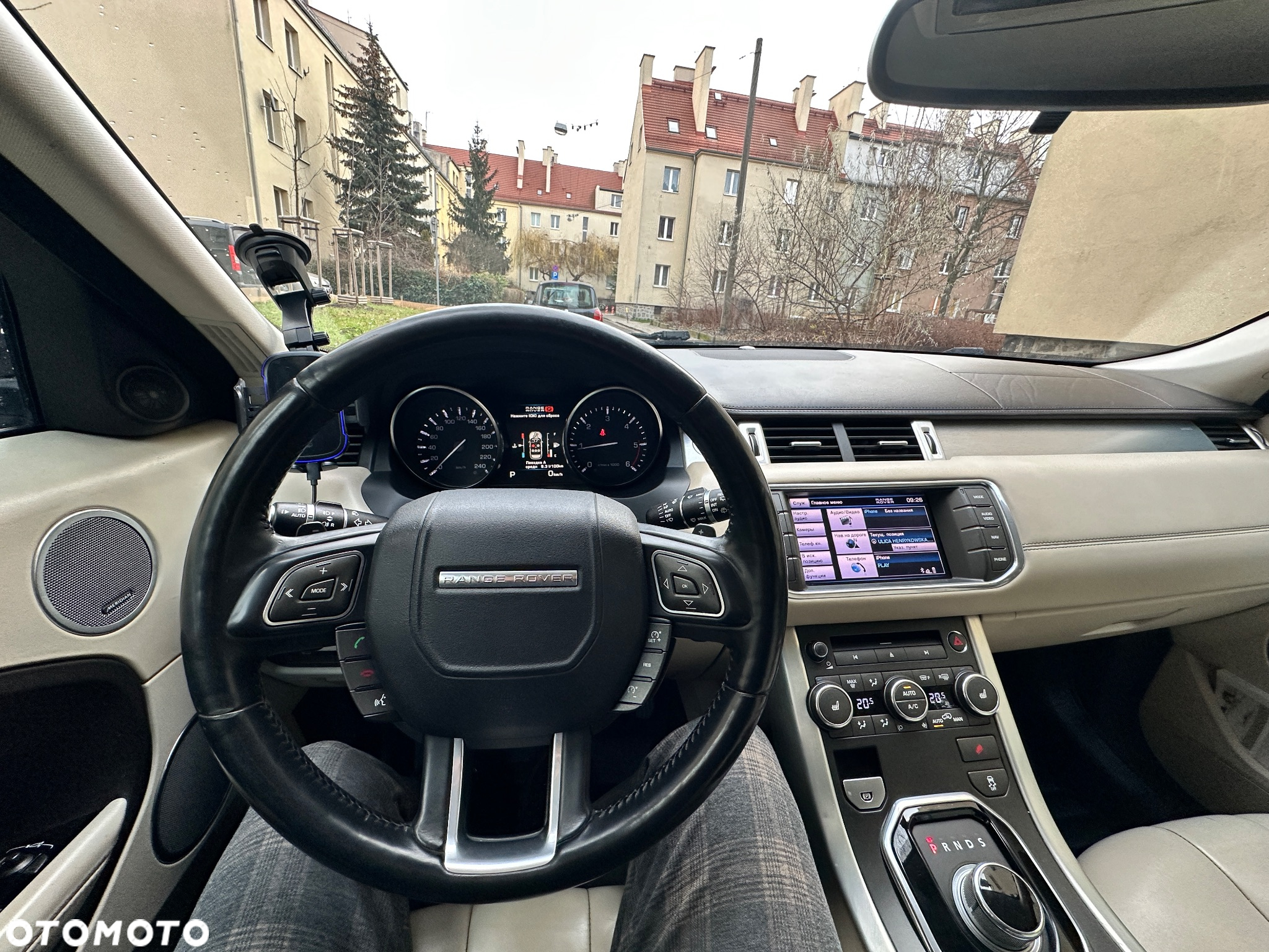 Land Rover Range Rover Evoque - 16