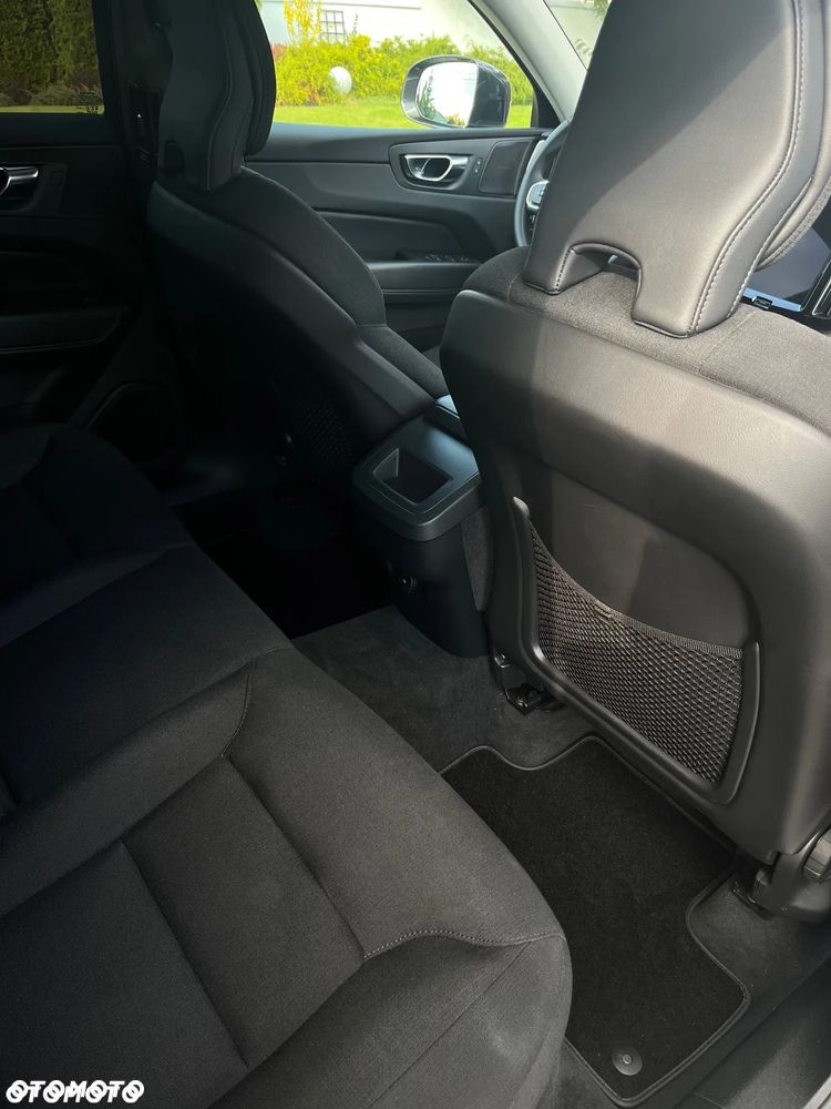 Volvo XC 60 B4 D AWD Geartronic Momentum Pro - 21