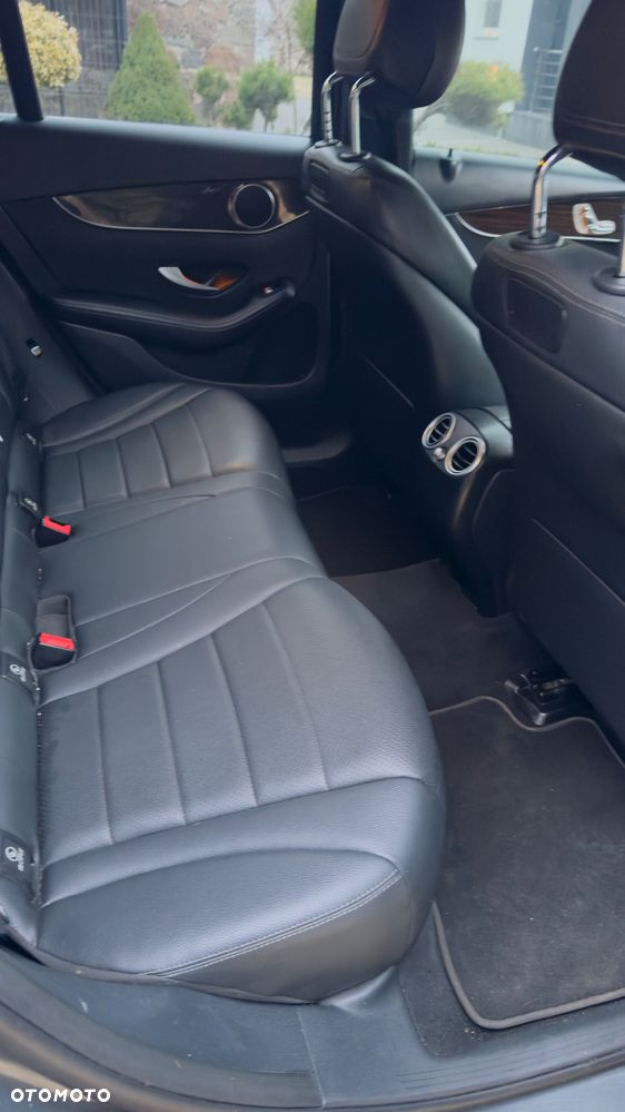 Mercedes-Benz GLC - 25