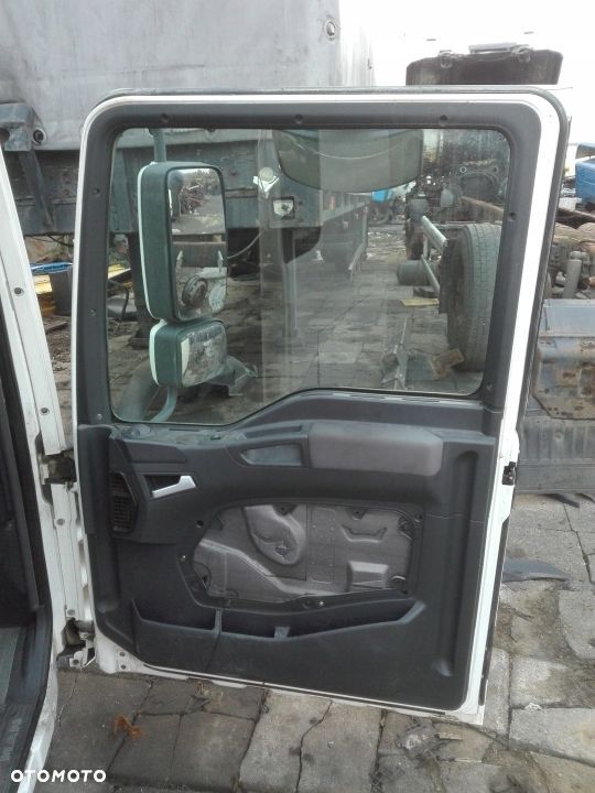 PRAWE DRZWI KOMPLETNE MAN TGA 1000 ZŁ NETTO - 2