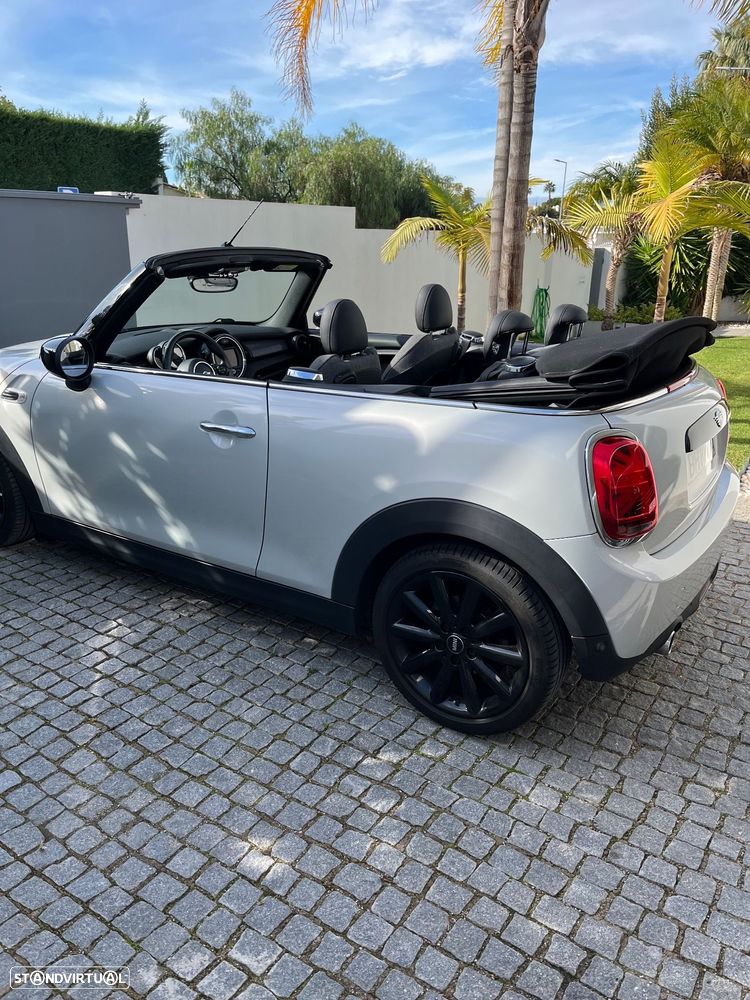 MINI Cabrio Cooper Auto. Sidewalk - 12