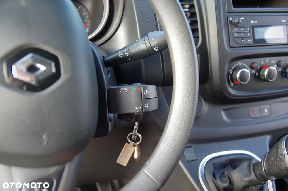 Renault Trafic 2.0 dCi - 32