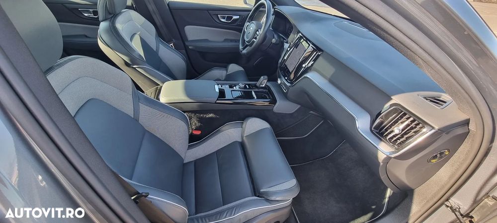 Volvo S60 T8 Recharge AWD Geartronic RDesign - 6