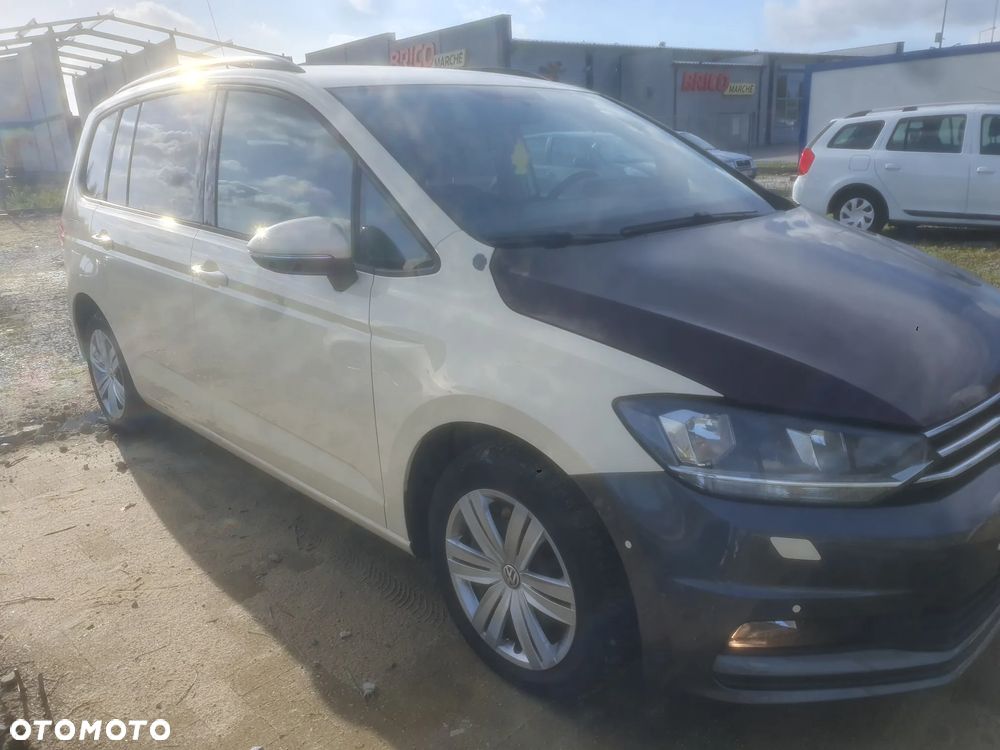 Volkswagen Touran - 8