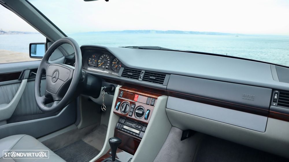Mercedes-Benz E 220 - 42