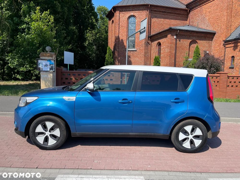 Kia Soul Plug - 2