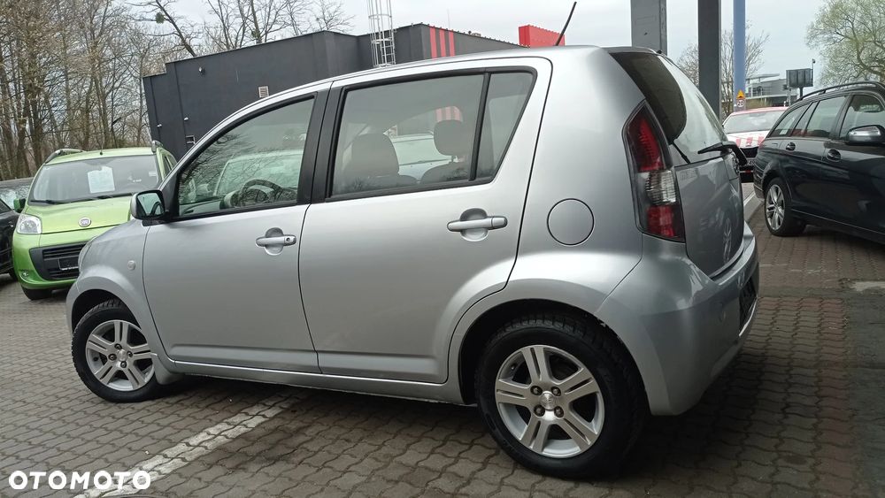 Daihatsu Sirion 1.3 CooLine - 9