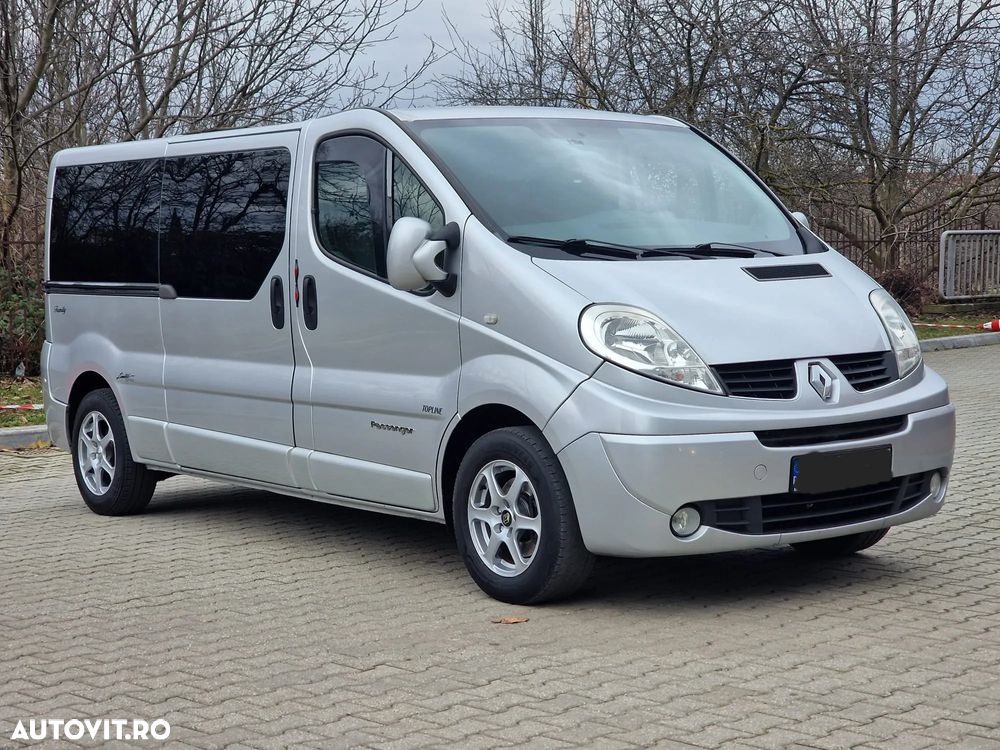 Renault Trafic Grand Passenger L2H1 Authentique - 2