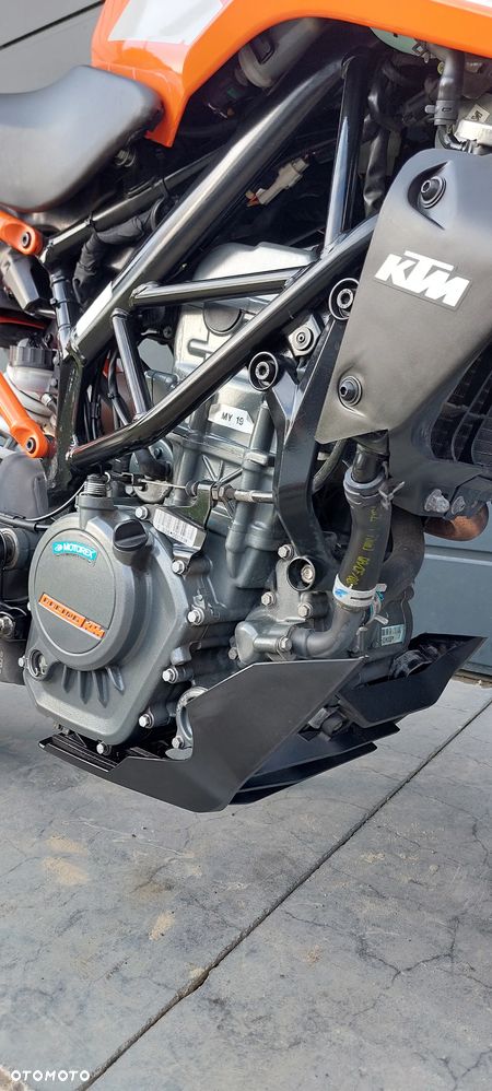 KTM Duke 125 - 28