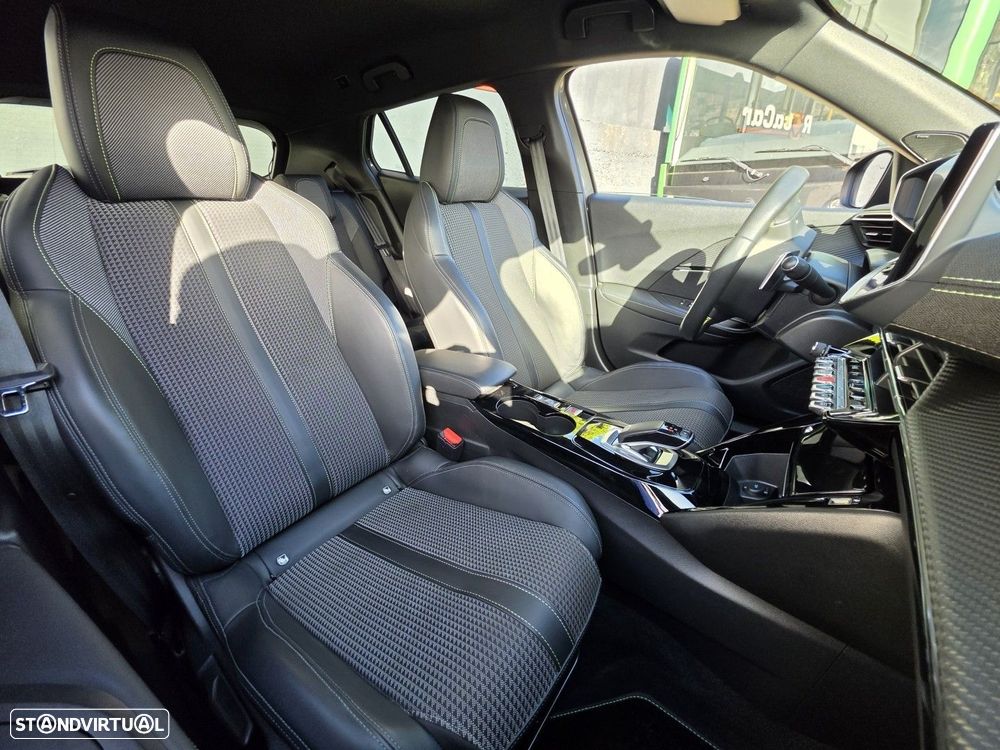 Peugeot 2008 1.2 PureTech GT Line EAT8 - 4