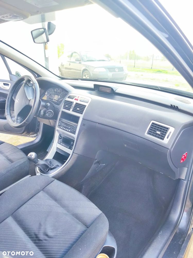 Peugeot 307 1.6 - 15