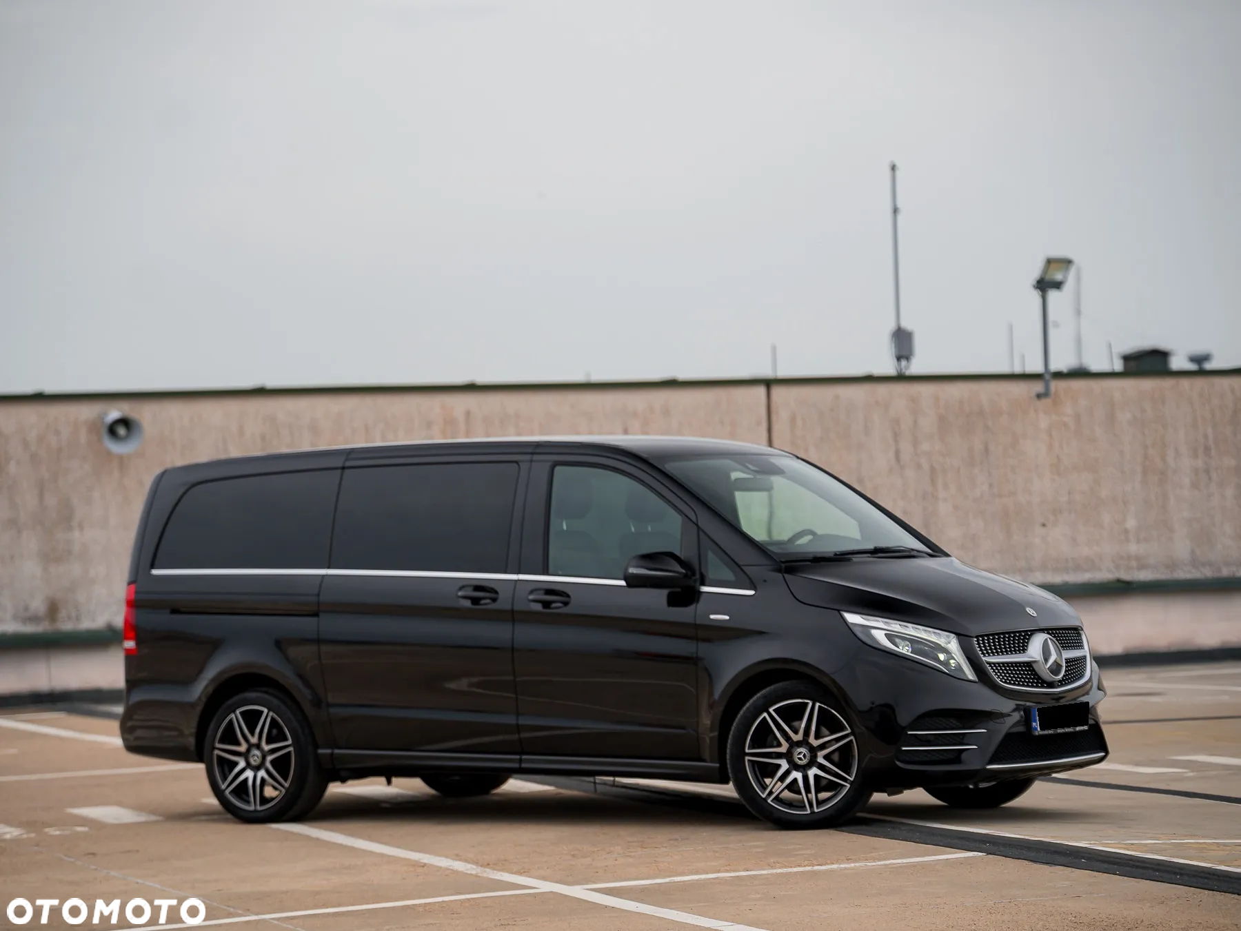 Mercedes-Benz Klasa V 300 d 4-Matic Exclusive 9G-Tronic (d³ugi) - 13