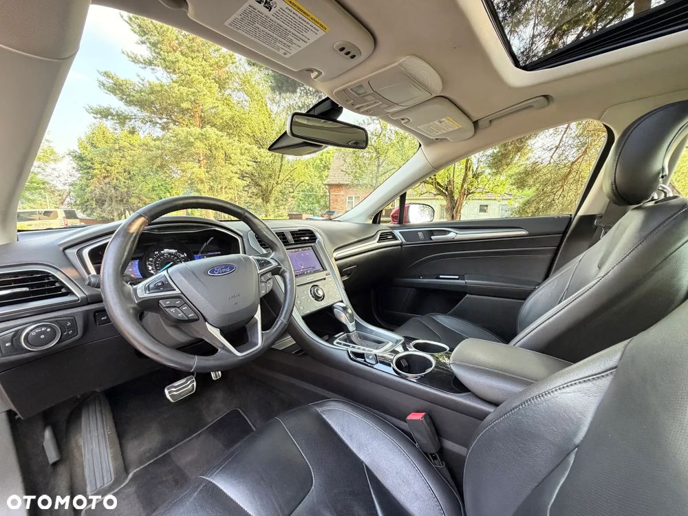 Ford Fusion 2.0 EcoBoost Titanium - 16