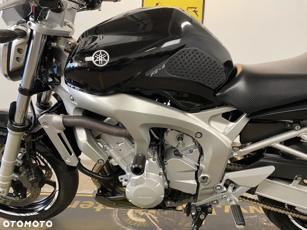 Yamaha FZ6 - 13
