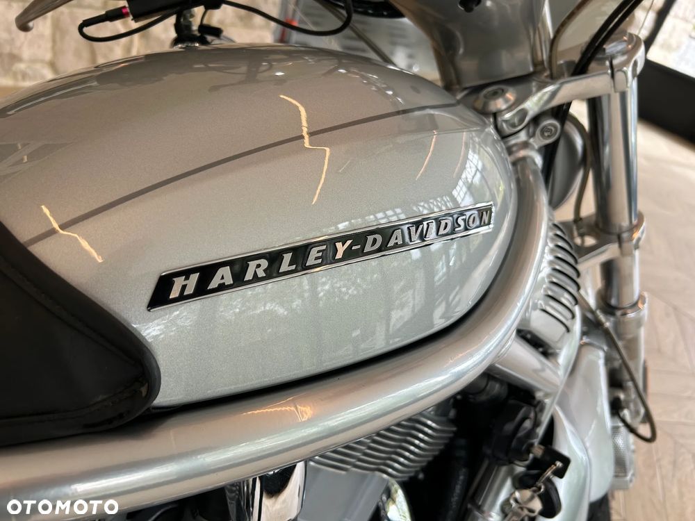 Harley-Davidson V-Rod Street Rod - 14