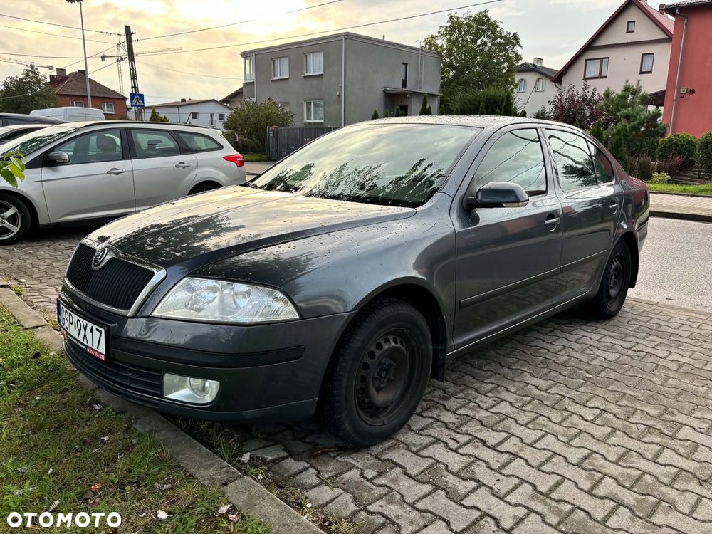 Skoda Octavia 1.6 FSI Ambiente - 1