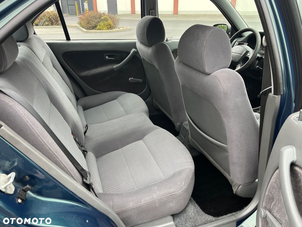 Honda Civic 1.4i S - 14