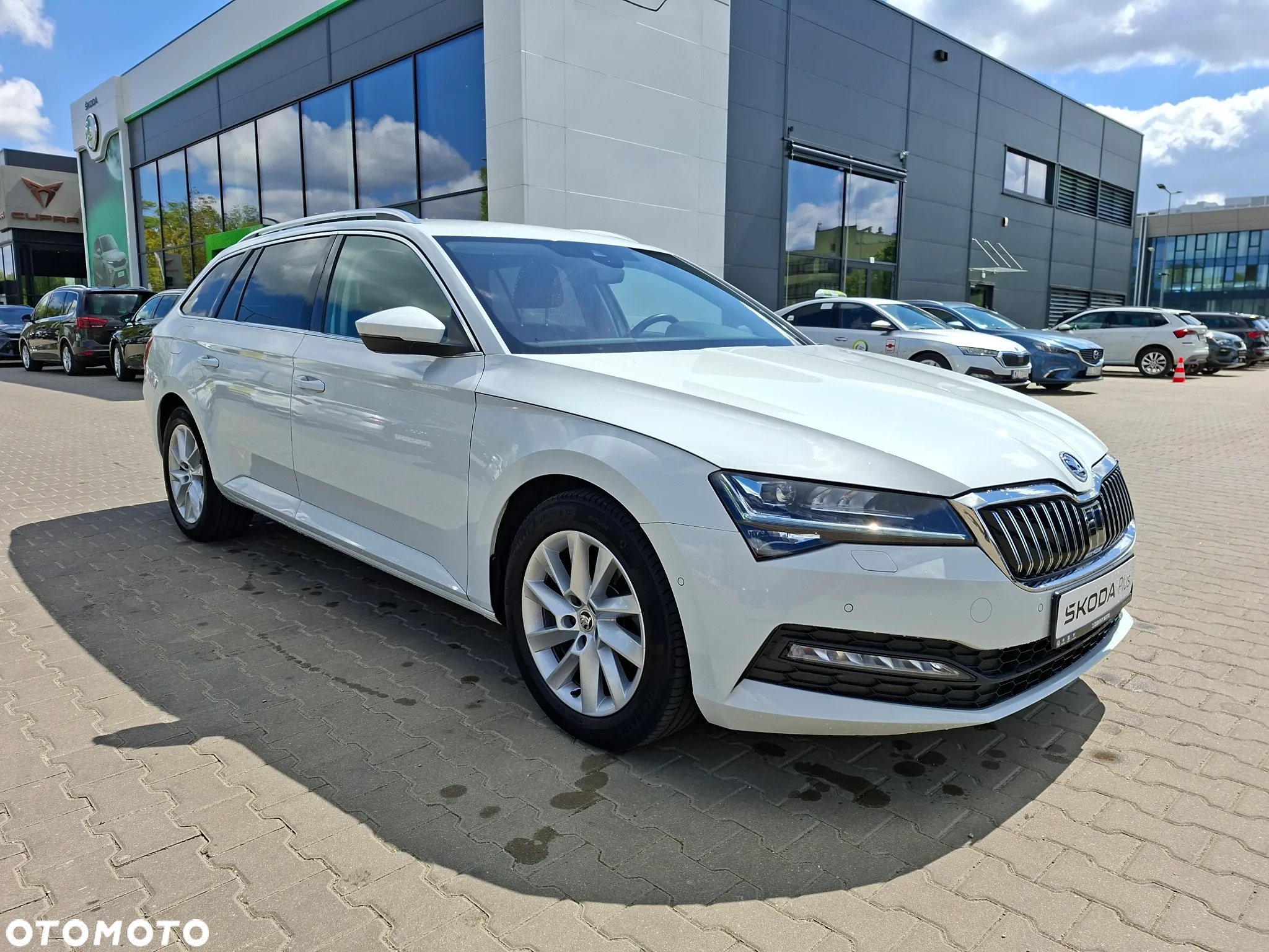 Skoda Superb 2.0 TDI SCR Ambition DSG - 4