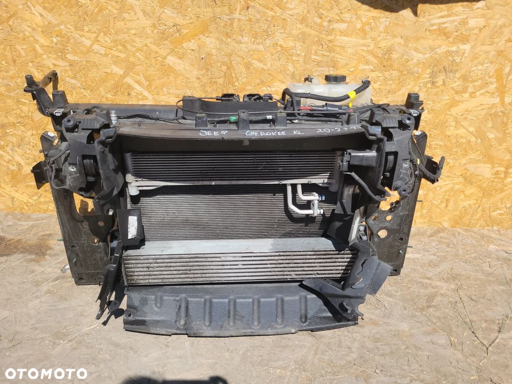 JEEP CHEROKEE KL LIFT - PAS PRZEDNI CHŁODNICE WENTYLA - 3