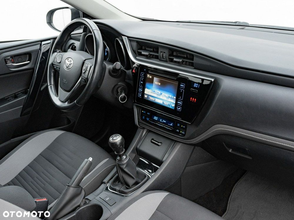 Toyota Auris 1.6 Premium - 35