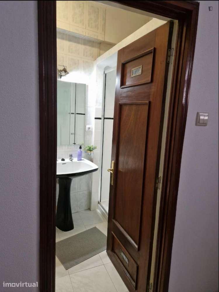Quarto - localizado em Cedofeita Porto - Grande imagem: 3/14