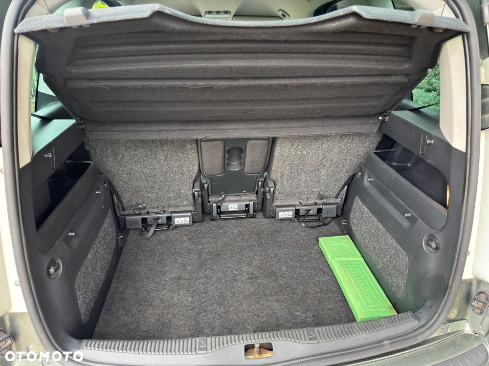 Skoda Roomster 1.6 16V Comfort PLUS EDITION - 8