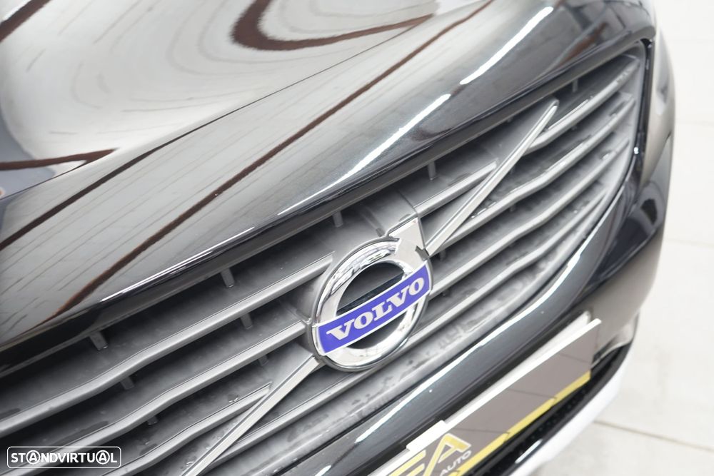 Volvo XC 60 2.0 D3 Momentum Geartronic - 10