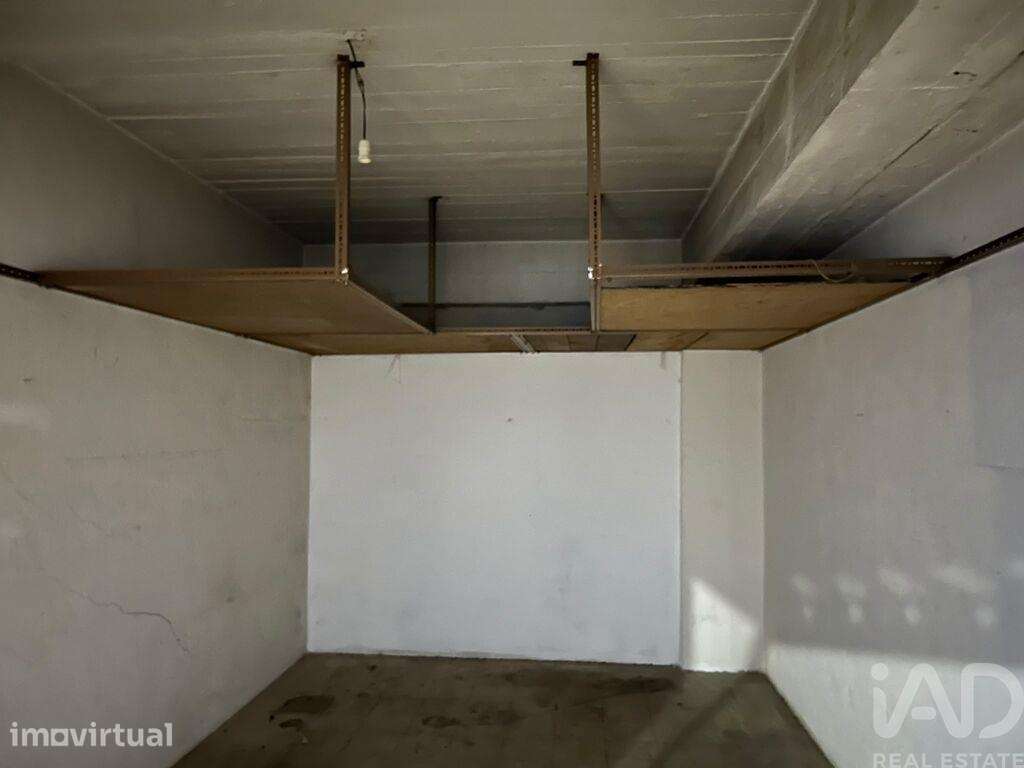 Parque de Estacionamento / Garagem / Box em Almada, Cova da Piedade, P - Grande imagem: 2/4
