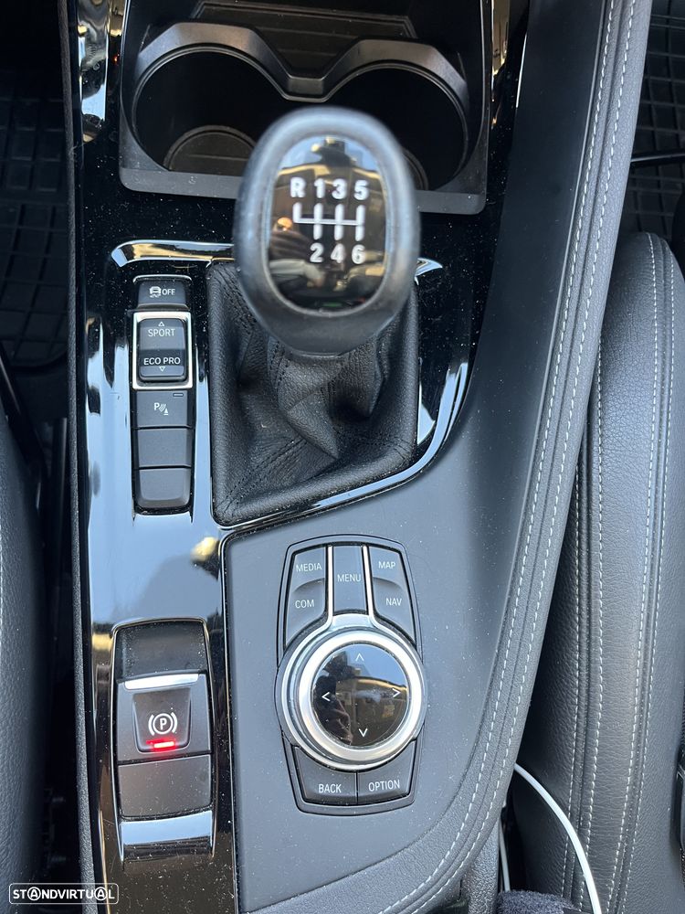 BMW X1 16 d sDrive Line xLine - 4