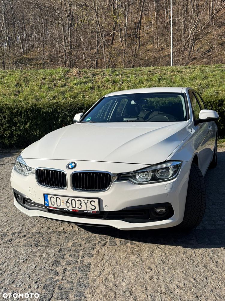 BMW Seria 3 318i Advantage - 9