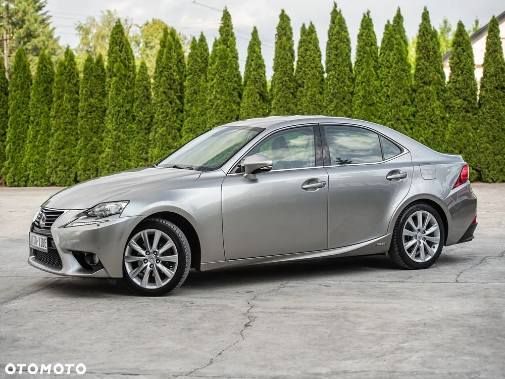Lexus IS Luxury Line - 7