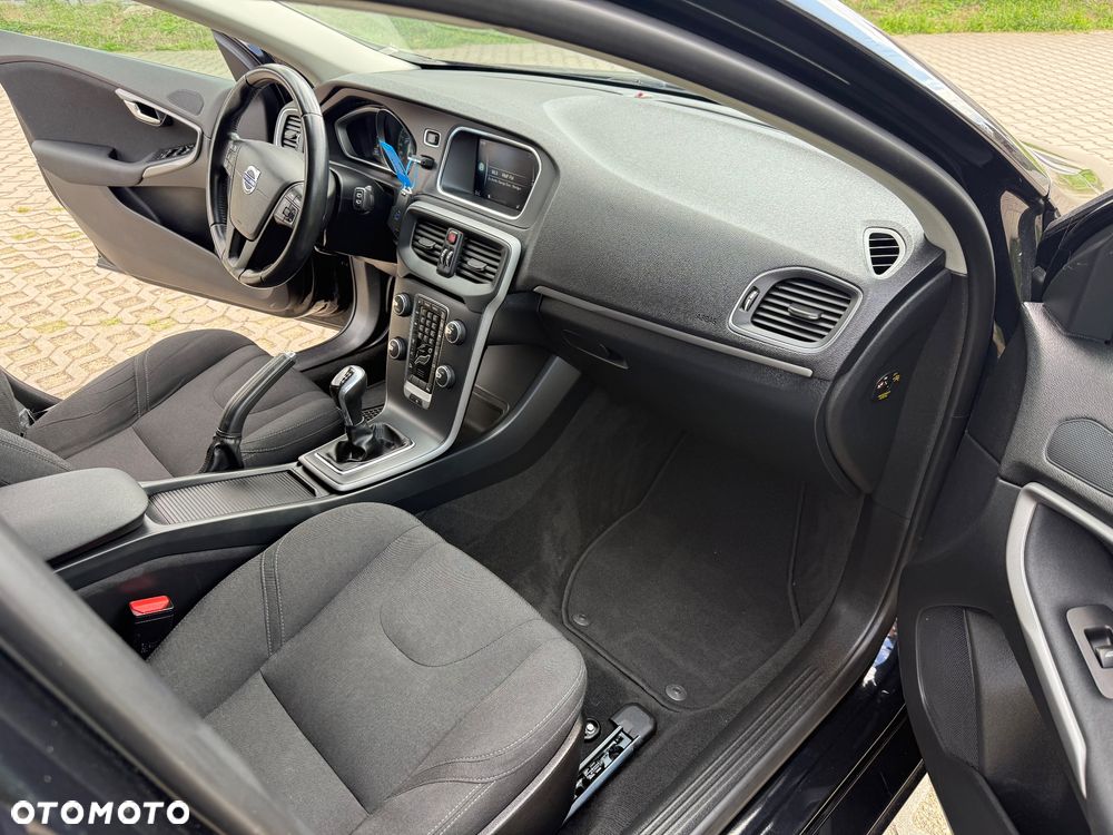 Volvo V40 D2 - 21