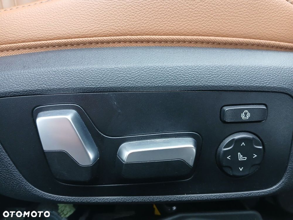 BMW Seria 3 M340i xDrive sport - 19