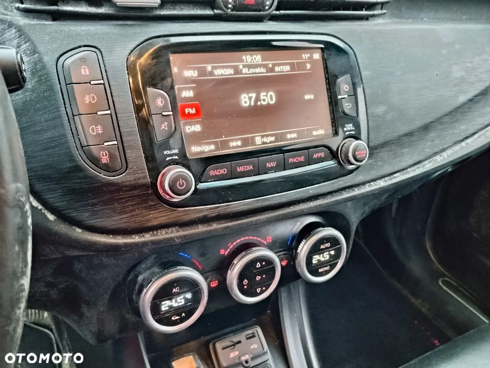 Alfa Romeo Giulietta 1.4 TB 16V Multiair Collezione - 15