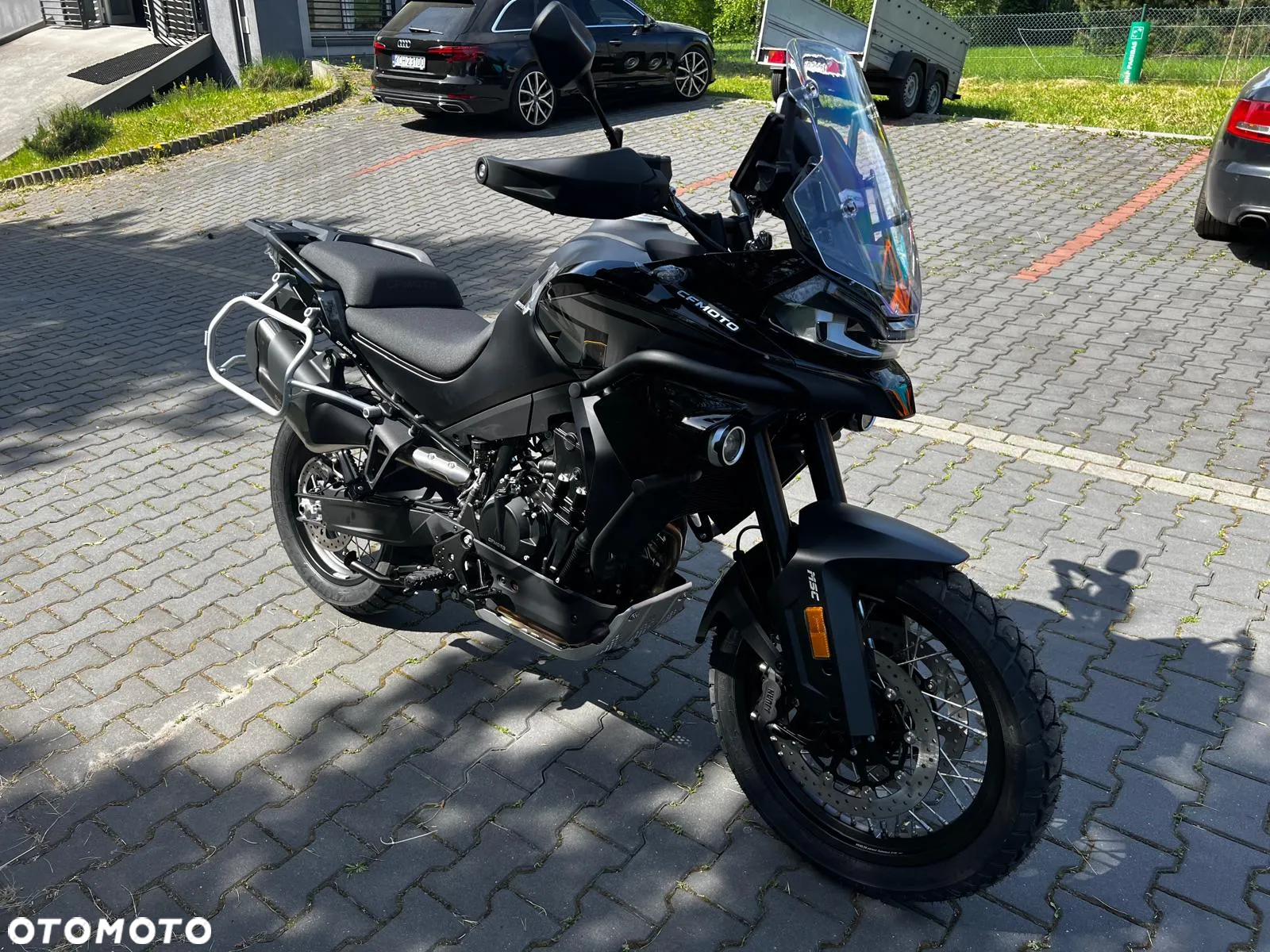CFMoto MT - 11