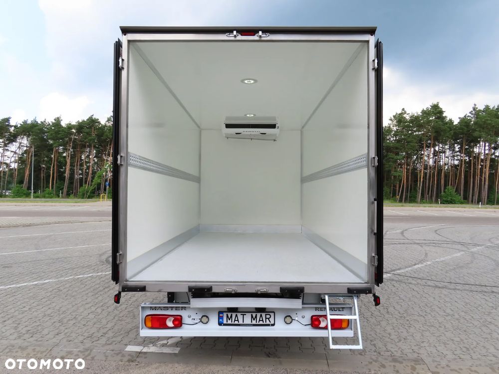 Renault Master 2.3 dCi 163 Km WZMACNIANY Chłodnia -20*C + 30*C Z Izoterma 4.20 Cm 8 Euro Palet Zasilanie V230 Funkcja Grzania Kabina Sypialniana WEBASTO Stan Jak NOWY - 20