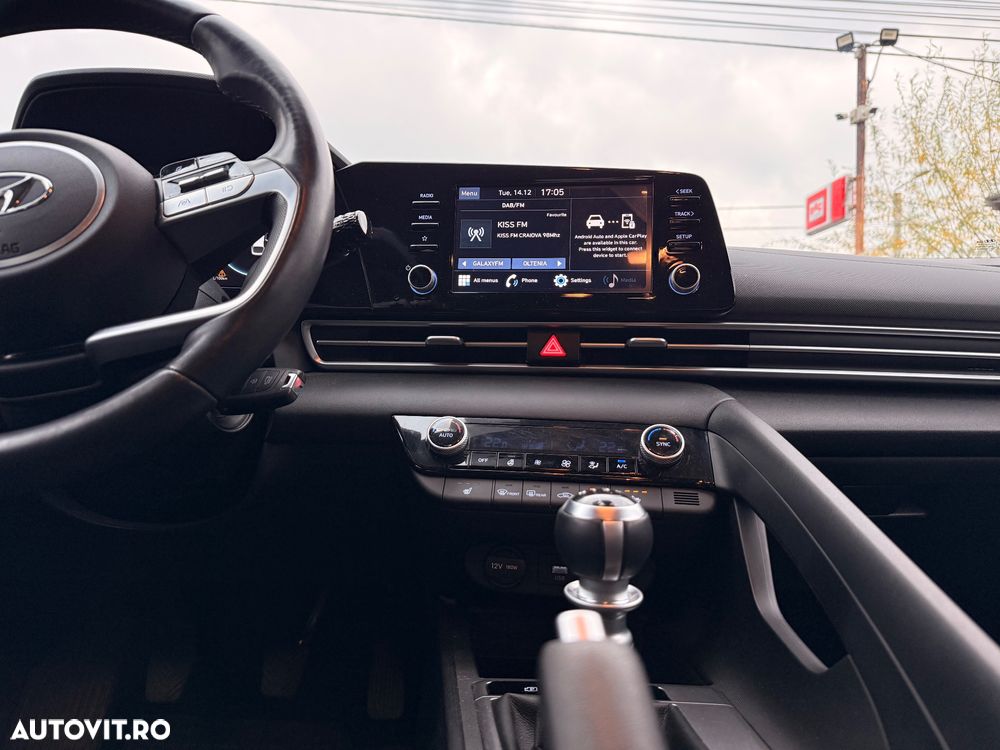 Hyundai Elantra 1.6 l 123 CP 6MT Highway - 12