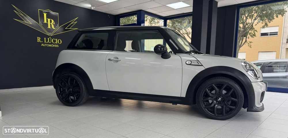 MINI 3 Portas Cooper D - 7